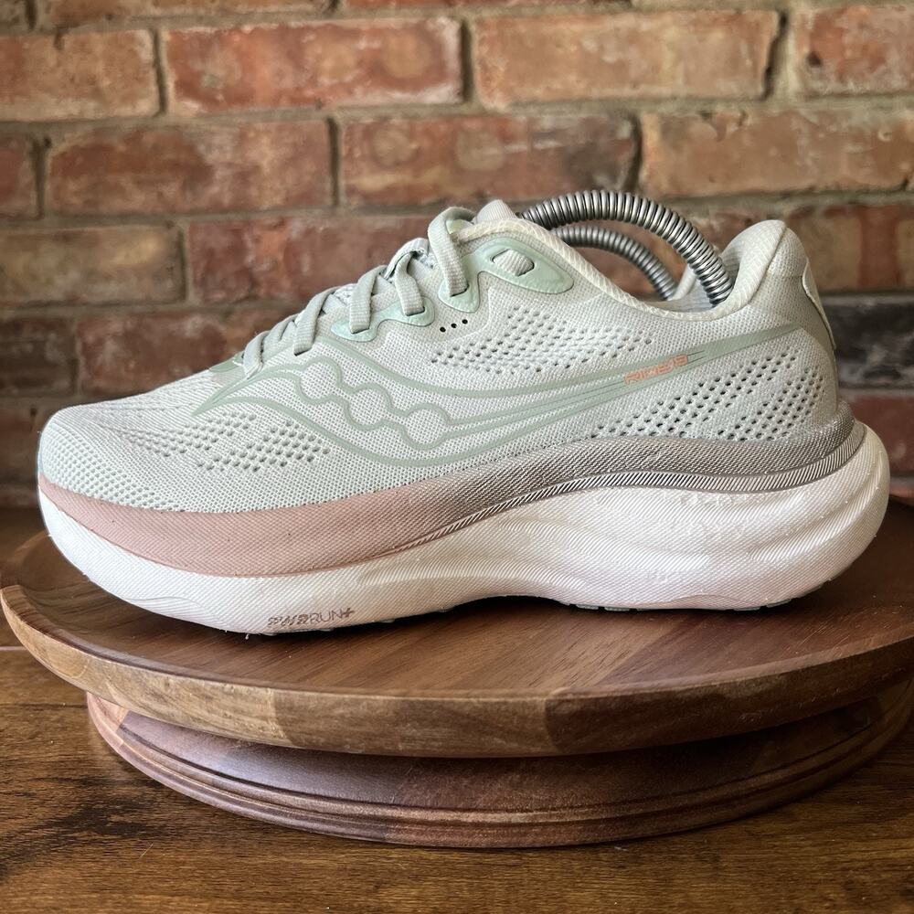 Saucony Ride 19 Women's 6 Wide Neutral PWRRUN Cushioned Running Shoes Sneakers